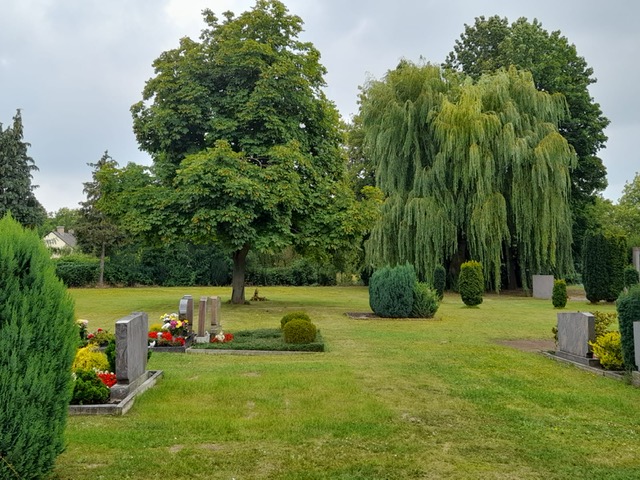 Galerie Sitzbänke für den Friedhof St. Barbara auf Telgte